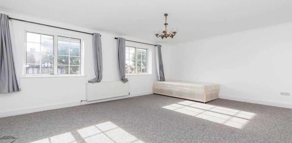 Stunning Family Home Lichfield Way, Hampstead Garden Suburb